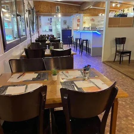 Anne Marie Vous Accueilles Dans Son Familiale Pour 6 Personnes 3 Confortable Proche D Europa Park A Dans 3 Etoiles * Boofzheim